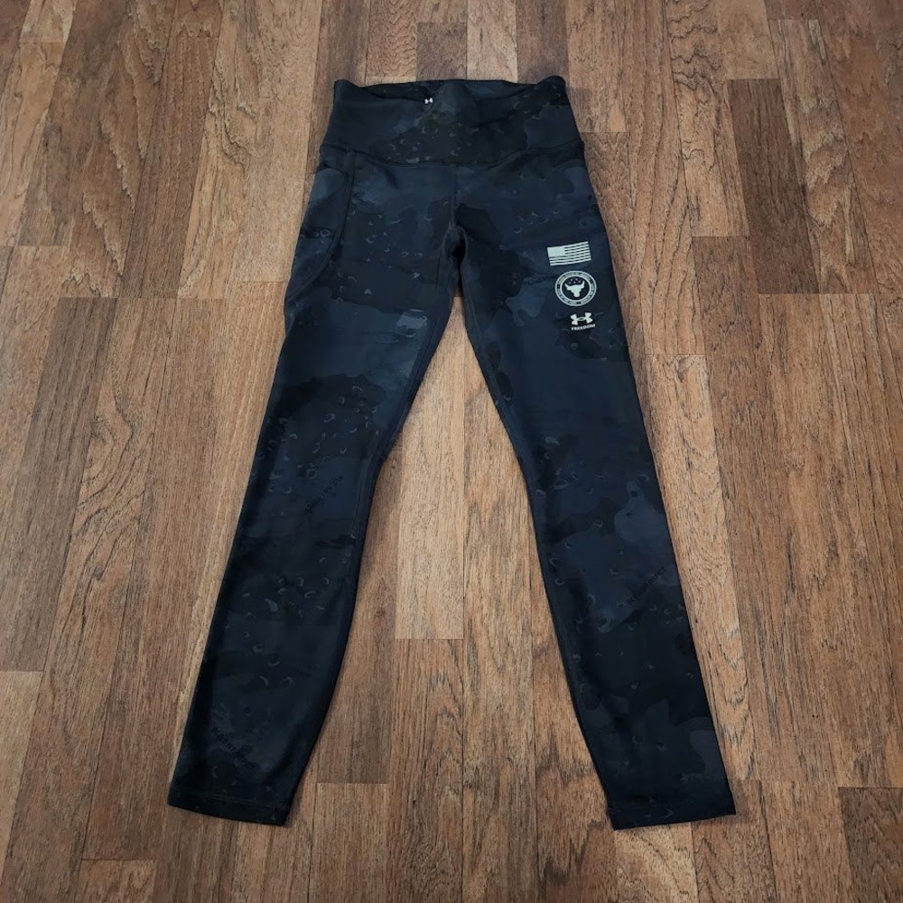 Under Armour Project Rock HeatGear Camo Leggings Womens Small Black 1367609 684